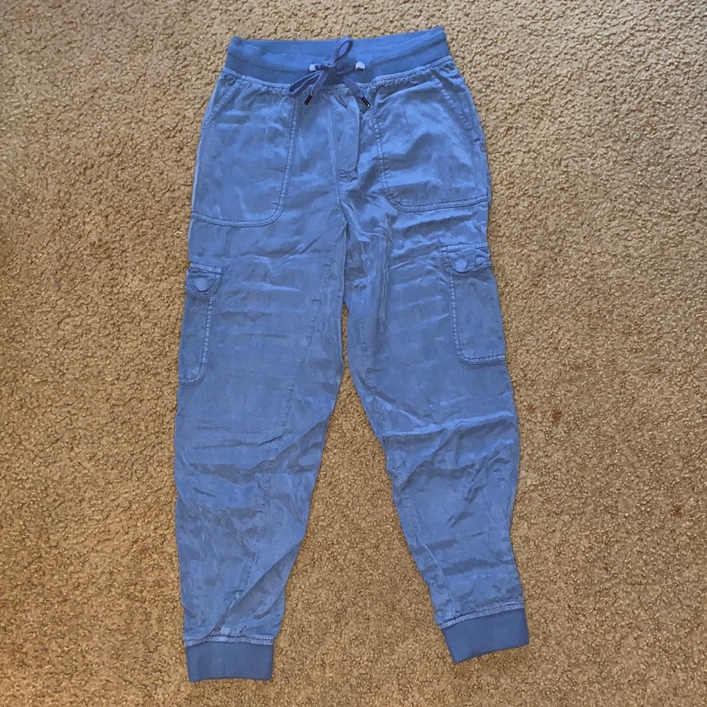 American Eagle cargo joggers